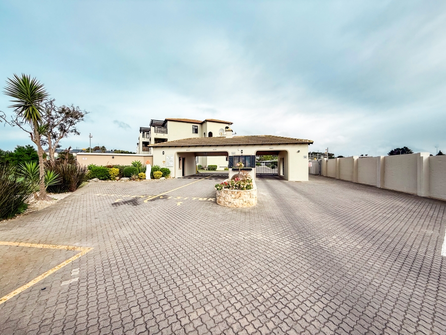 To Let 2 Bedroom Property for Rent in Bowtie Western Cape